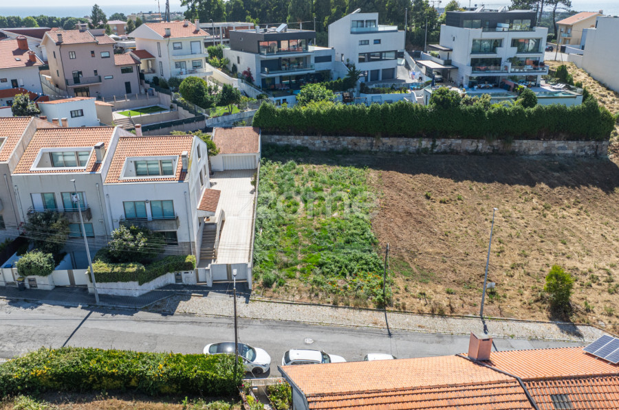 Terreno en Vila Nova de Gaia, Portugal 308 m² No. 204364