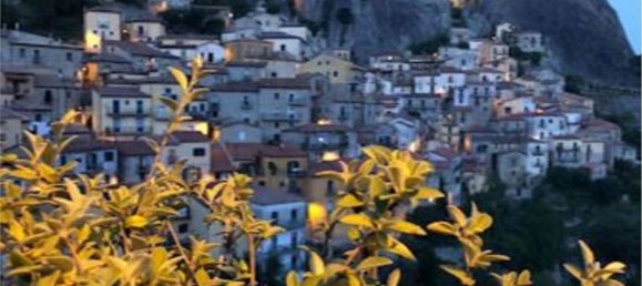 Apartamento de 6 habitaciónes en Bella, Italy No. 94051 15