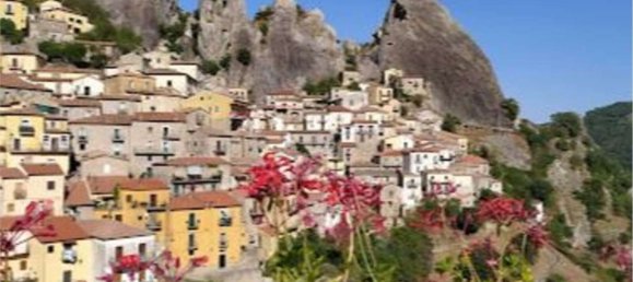 Apartamento de 6 habitaciónes en Bella, Italy No. 94051 13