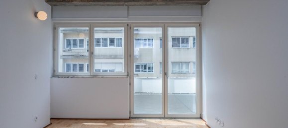 Studio in the Condo in Porto, Portugal No. 6609 4