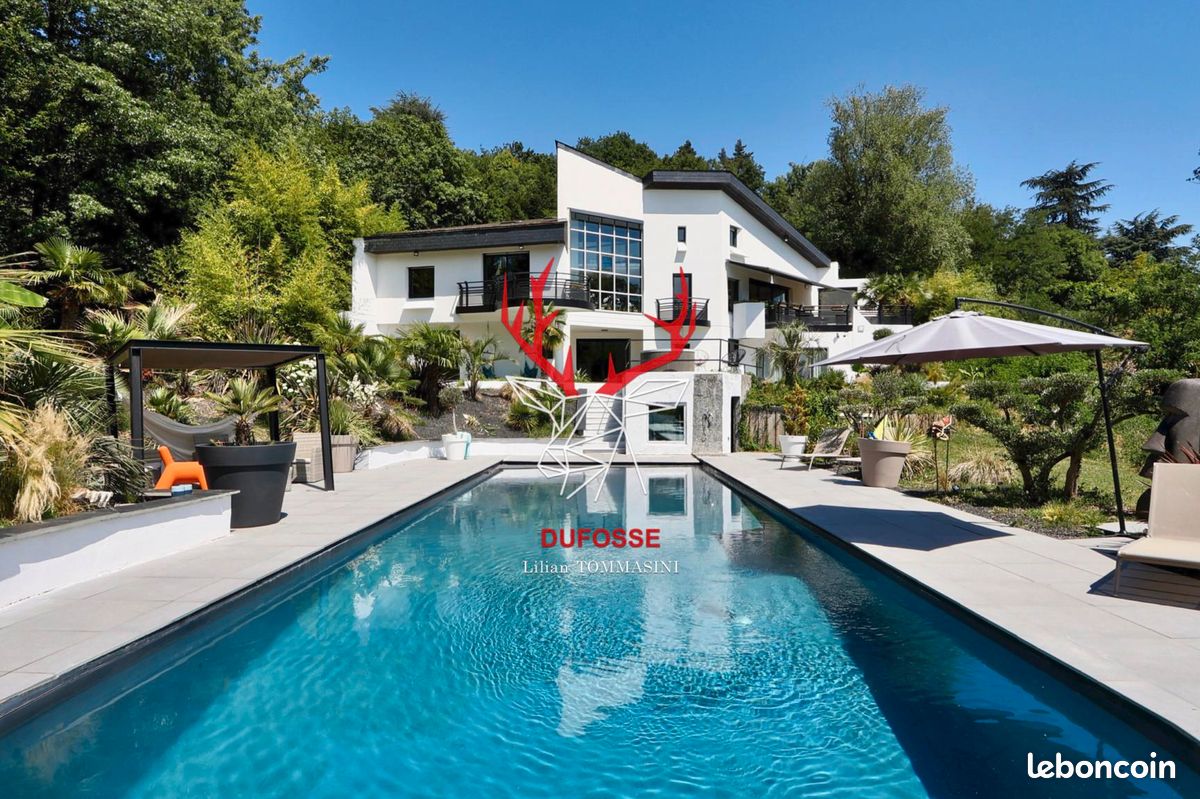 5 غرف نوم منزل في La Tour-de-Salvagny, France رقم 286159