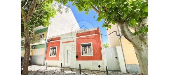 5 bedrooms House in Barreiro, Portugal No. 226362 3