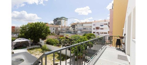 5 bedrooms House in Barreiro, Portugal No. 226362 7