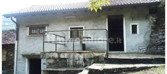 2 bedrooms House in Valle Cannobina, Italy No. 272884 3