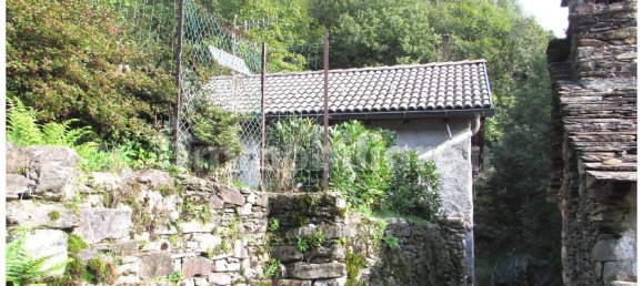 2 bedrooms House in Valle Cannobina, Italy No. 272884 8