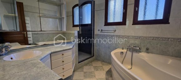 5 غرف نوم منزل في Bergerac, France رقم 341182 9