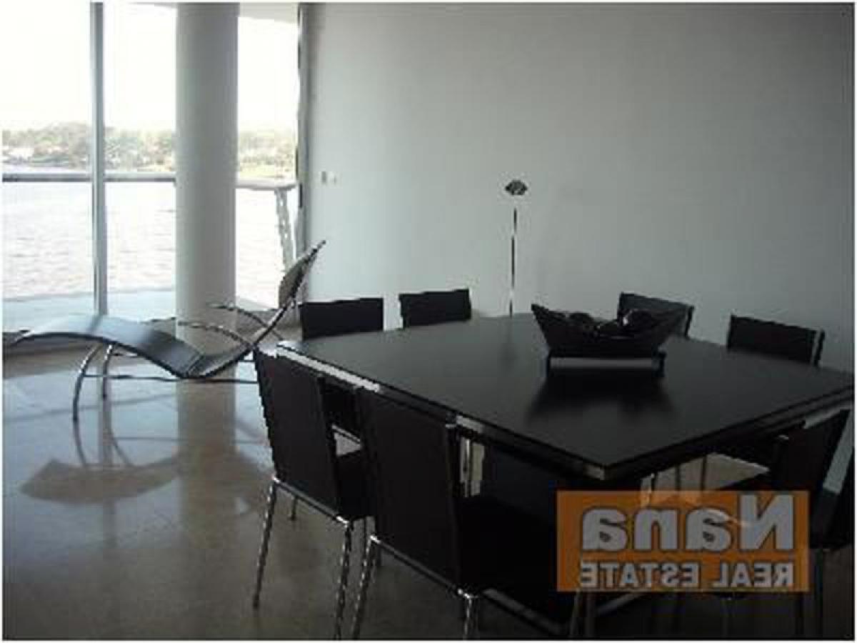 Квартира с 3 спальнями в Мальдонадо, Уругвай № 8206