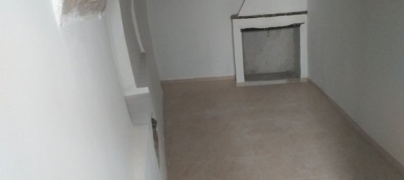 3 rooms Apartment in Anversa degli Abruzzi, Italy No. 302741 11