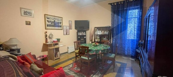 3 rooms Apartment in Rome, Italy No. 26526 2