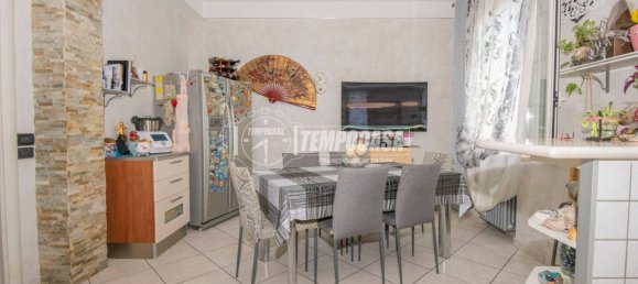 2 Schlafzimmer Wohnung in Quattro Castella, Italy, Nr. 258268 14