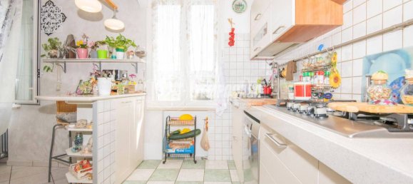 2 Schlafzimmer Wohnung in Quattro Castella, Italy, Nr. 258268 12