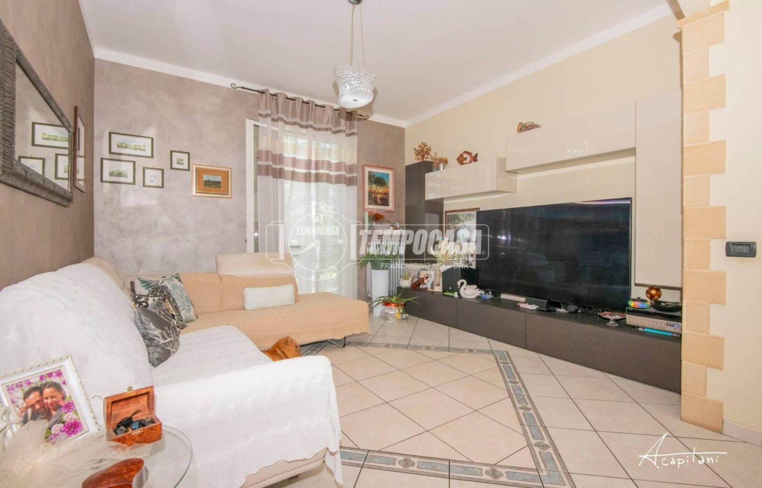 2 Schlafzimmer Wohnung in Quattro Castella, Italy, Nr. 258268