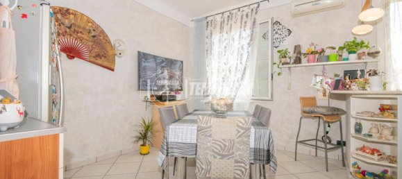 2 Schlafzimmer Wohnung in Quattro Castella, Italy, Nr. 258268 6