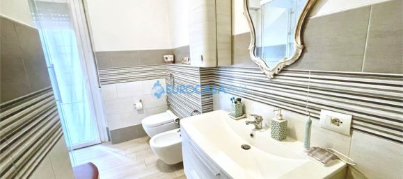 3 bedrooms Apartment in Carpi, Italy No. 61140 6