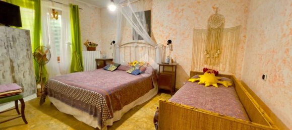 Дом с 7 комнатами в Пьова Массая, Италия № 277826 13