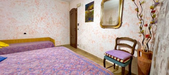 Дом с 7 комнатами в Пьова Массая, Италия № 277826 15