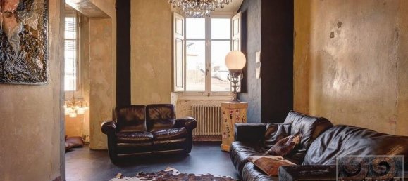 Квартира с 3 спальнями в Ареццо, Италия № 277 2