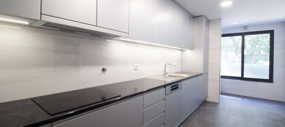 3 bedrooms Apartment in Porto, Portugal No. 130149 5