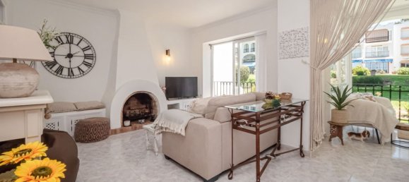 Apartamento de 2 dormitorios en Estepona, Spain No. 146062 4
