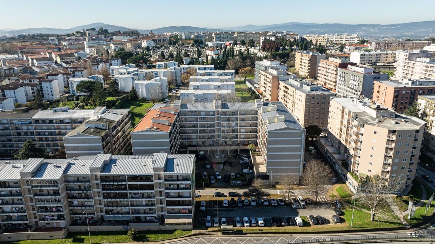 13m² Garage in Braga, Portugal No. 35799