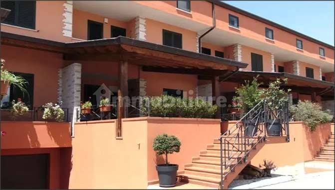 Дом с 5 комнатами в Сора, Италия № 341604