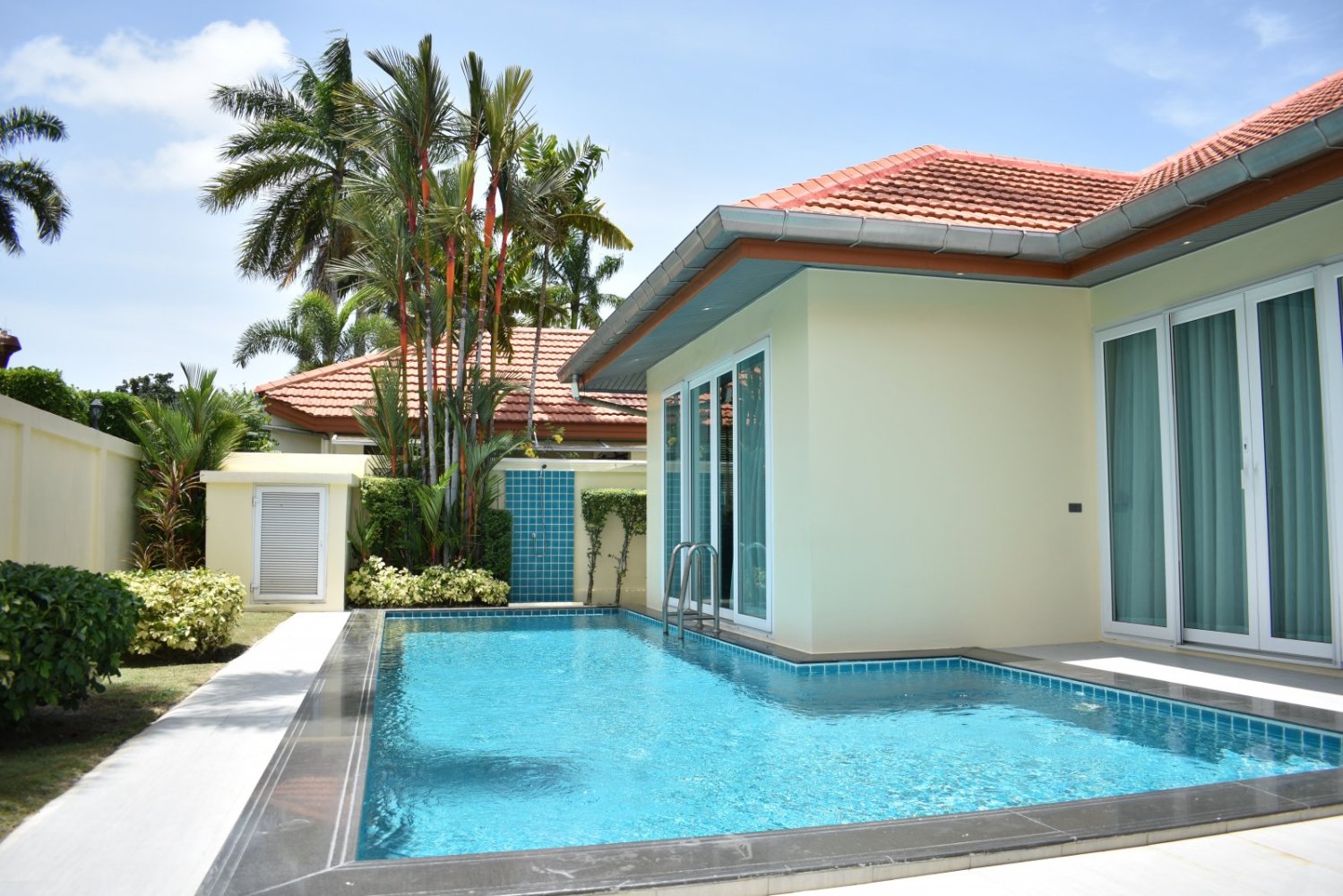 4 chambres house à vendre à Pattaya, Chonburi, Eastern Thailand, Thailand № 57851