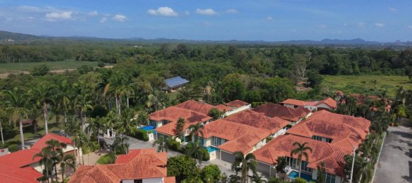 4 chambres house à vendre à Pattaya, Chonburi, Eastern Thailand, Thailand № 57851 4