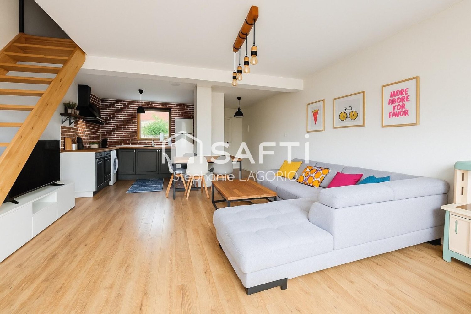 2 bedrooms Duplex in Castelginest, France No. 330206