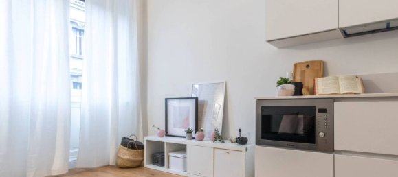 1 chambre Appartement à Milan, Italy No. 277035 8