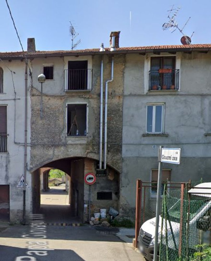 3 rooms Apartment in Castronno, Italy No. 185587
