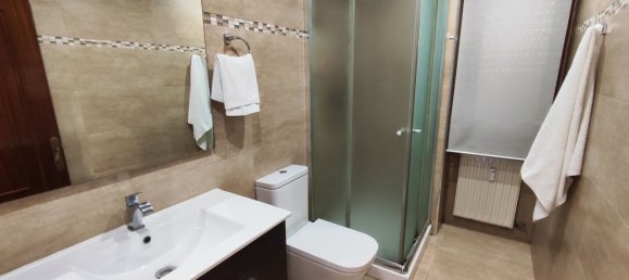 3 Schlafzimmer Wohnung in Oviedo, Spain, Nr. 166221 9