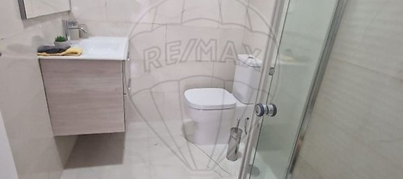 3 bedrooms Apartment in Lisbon, Portugal No. 251435 17