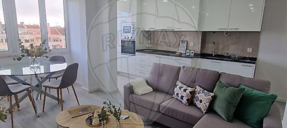 3 bedrooms Apartment in Lisbon, Portugal No. 251435 5