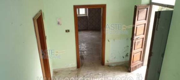 5-salle Appartement à Broccostella, Italy No. 47786 10