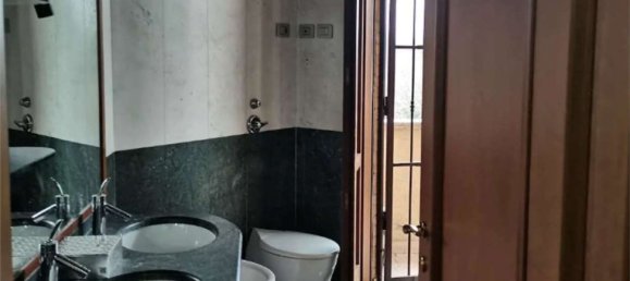 6 Schlafzimmer Haus in Paderno Dugnano, Italy, Nr. 357800 9