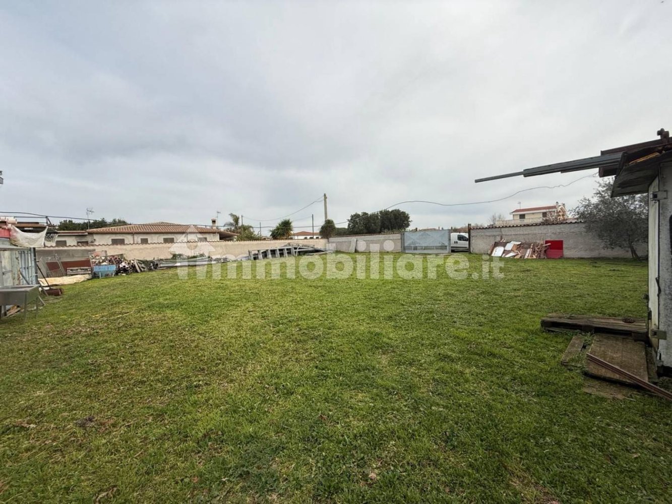 1000m² Land in Anzio, Italy No. 317449