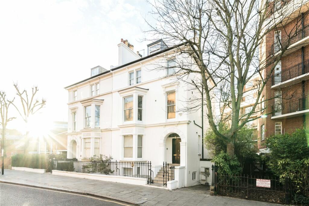 3 bedrooms Apartment in London, United Kingdom No. 12868