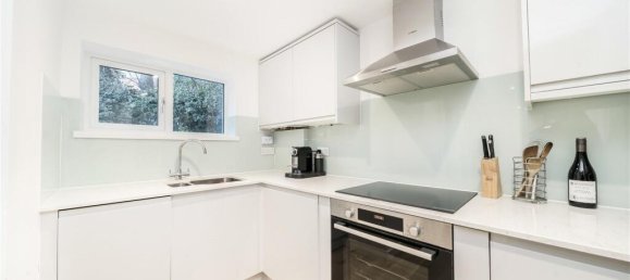 3 bedrooms Apartment in London, United Kingdom No. 12868 3