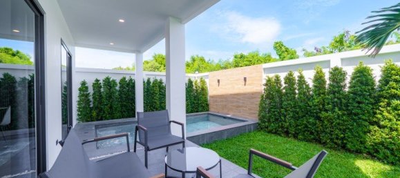 4 bedrooms House for sale in Pattaya, Chonburi, Eastern Thailand, Thailand № 70675 9