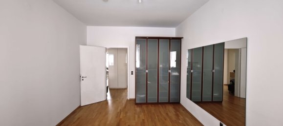 3غرفة شقة في Stuttgart, Germany رقم 225359 10