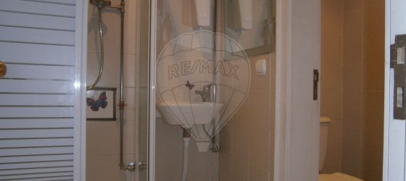 85m² Commercial property in Lisbon, Portugal No. 65786 10