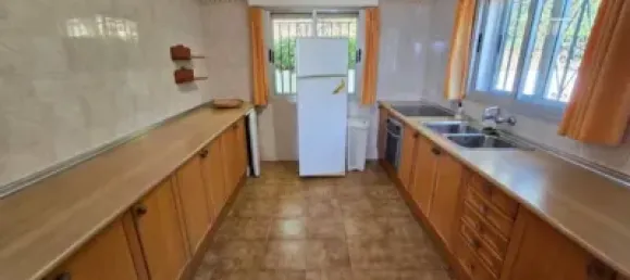 4 bedrooms House in Alcaucin, Spain No. 141799 5