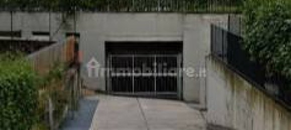 1-Zimmer Garage in Sondrio, Italy, Nr. 341007 2
