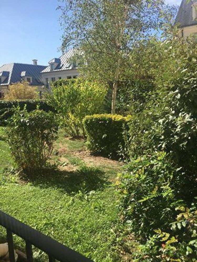 Студия в кондо  в Версаль, Франция № 34675