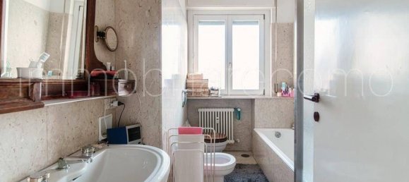 Apartamento de 3 dormitorios en Como, Italy No. 274591 28