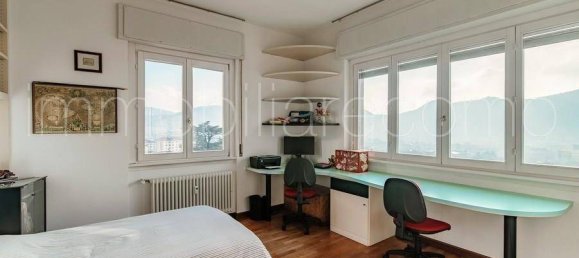 Apartamento de 3 dormitorios en Como, Italy No. 274591 22