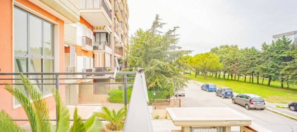 3 rooms Apartment in Bari, Italy No. 227627 29