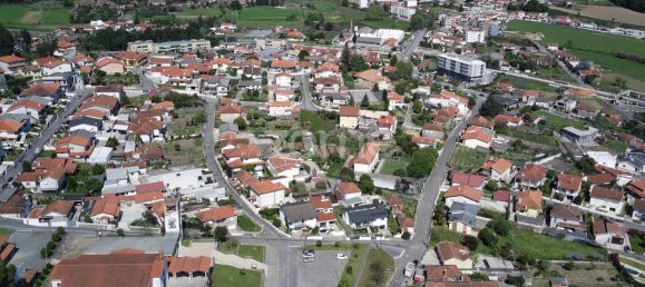 Terreno em Vila Nova de Famalicão, Portugal 885 m² N.º 33011 15