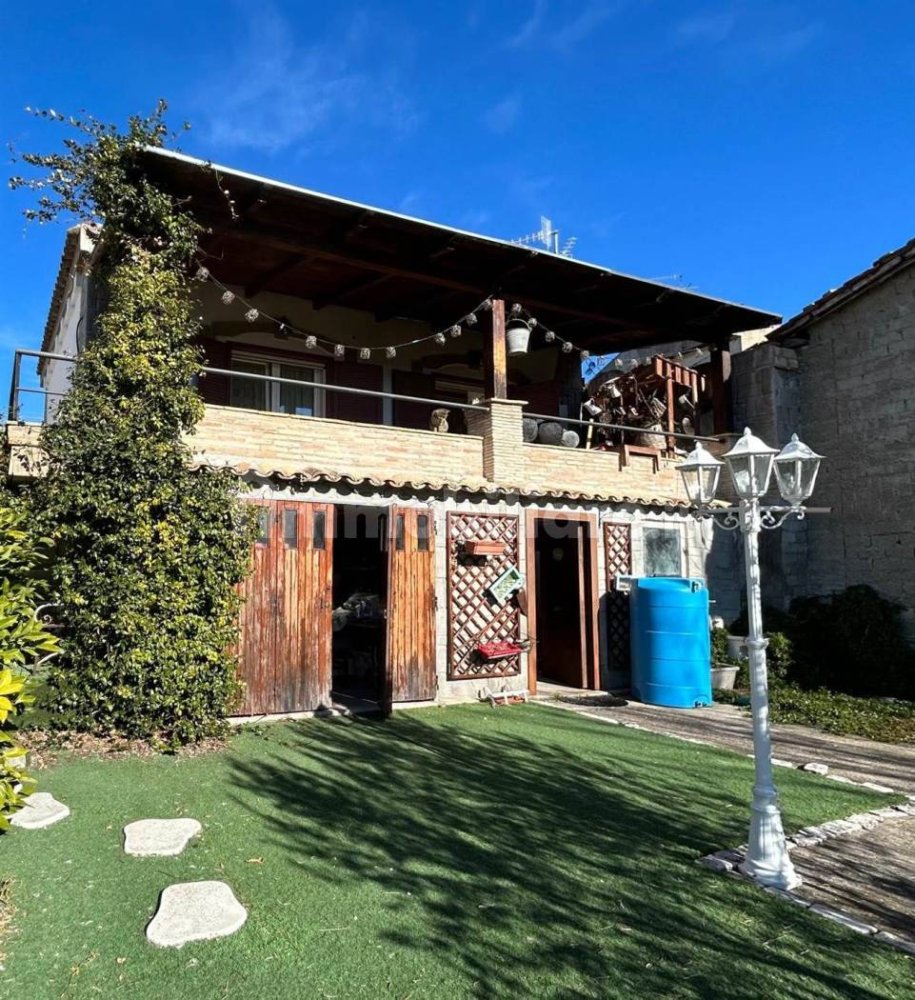 Villa de 2 dormitorios en San Vito Chietino, Italy No. 108511