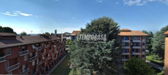 2 bedrooms Apartment in Milan, Italy No. 307092 9